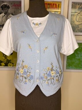 Vintage 90s Blue Stripe Floral Embroidered Vest Top – Cottagecore Grandpa Core